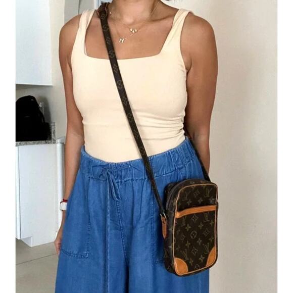 Louis Vuitton Danube Monogram Crossbody/ Shoulder Bag 8909SL - Picture 2 of 10